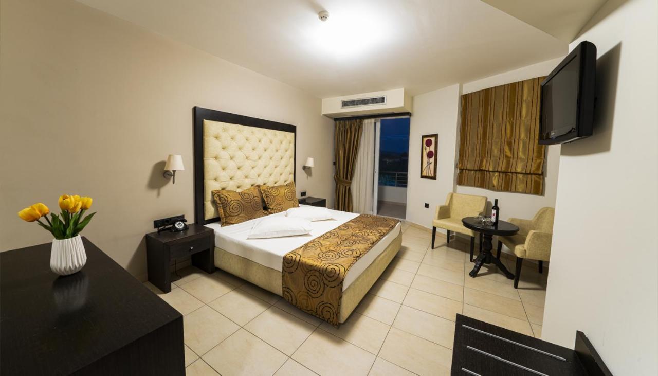 Amalias Hotel Kourouta Exterior foto