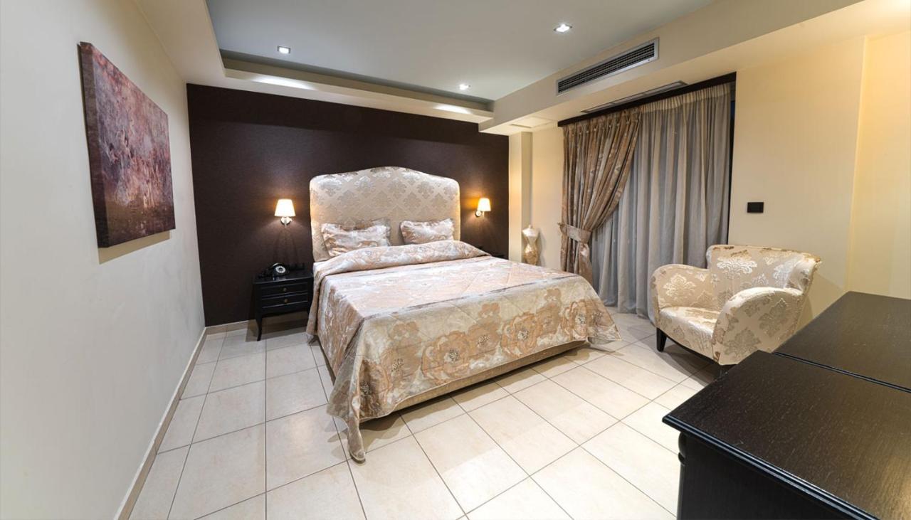 Amalias Hotel Kourouta Exterior foto