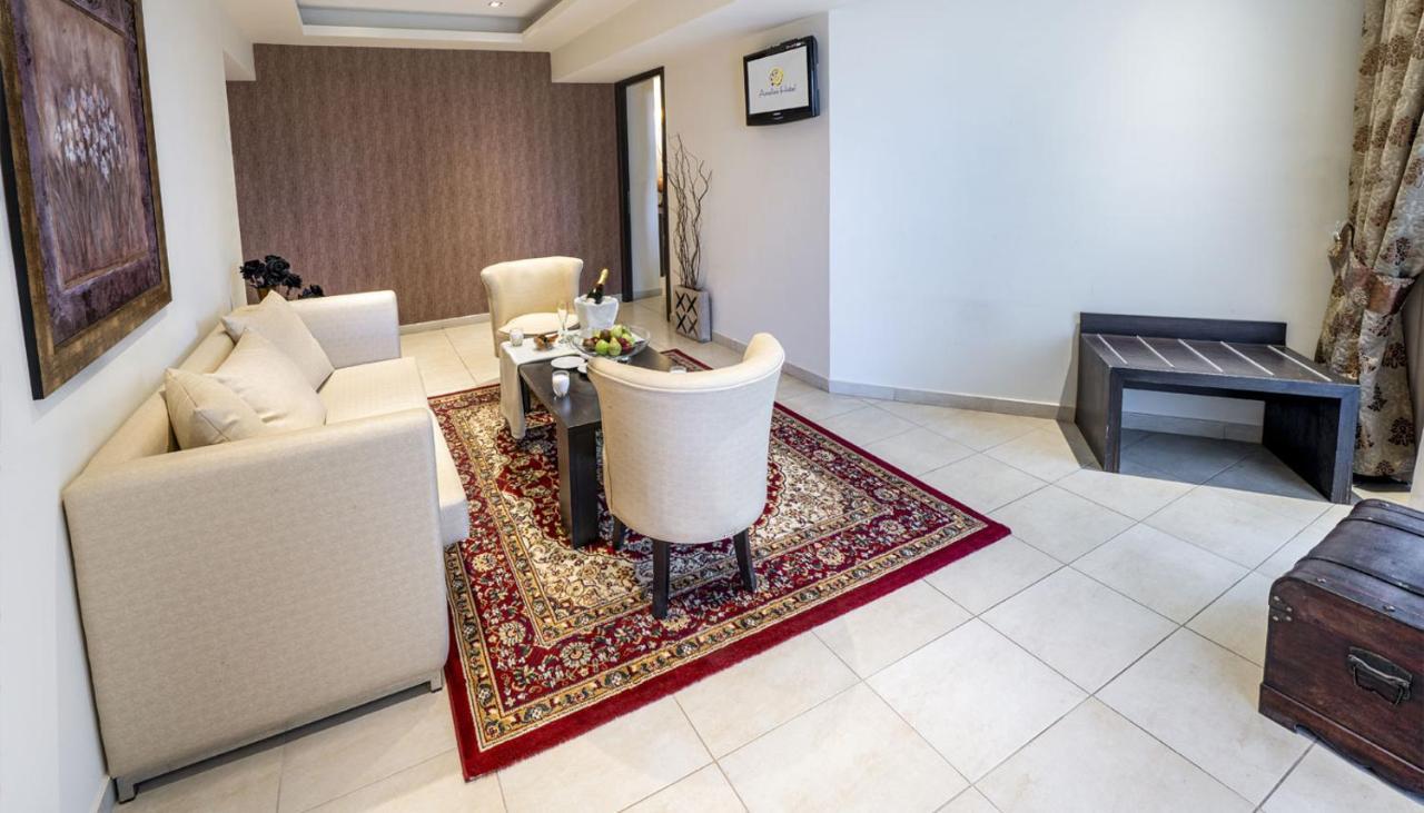 Amalias Hotel Kourouta Exterior foto